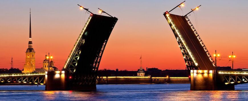 sao petersburgo noturno pontes